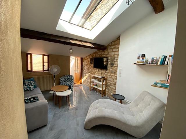 Apartamento La Mansarde De L Abbaye Cluny Exterior foto